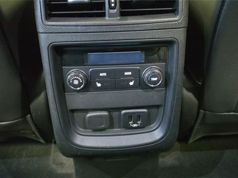 Used 2017 Buick Envision Essence image 17