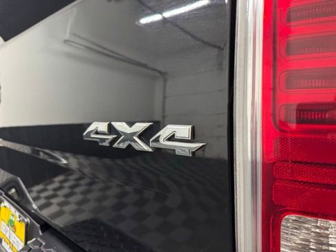 Used 2018 RAM 1500 Laramie AWD/4WD image 42