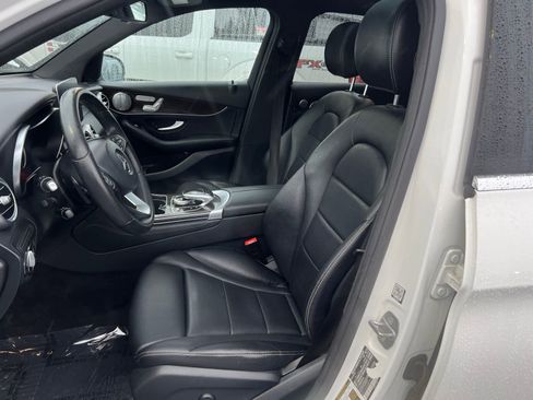 Used 2017 Mercedes-Benz GLC 300 4MATIC image 19