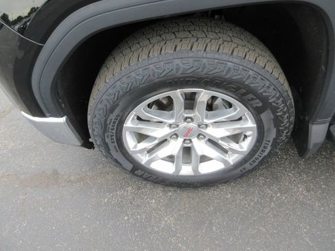 Used 2021 GMC Sierra 1500 SLT w/ SLT Premium Plus Package AWD/4WD image 16