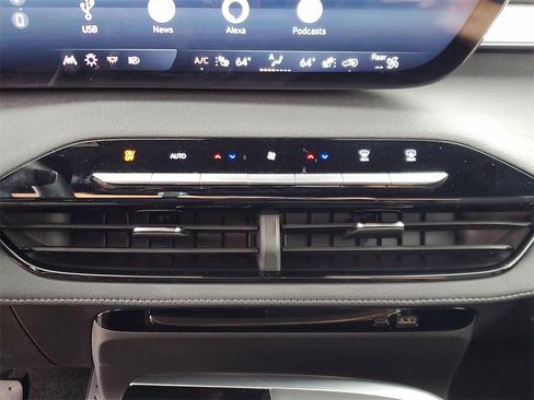 Used 2025 Buick Enclave Preferred image 30