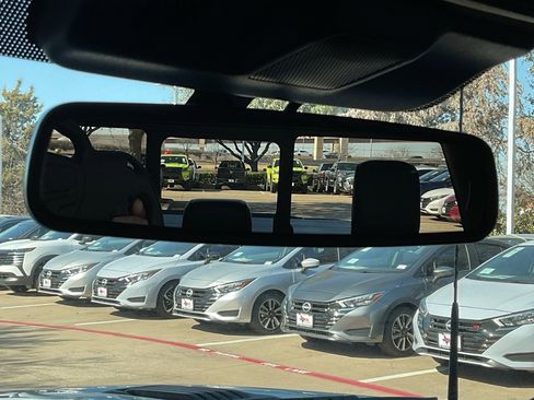 Used 2024 Ford F150 Platinum w/ Equipment Group 702A High image 40