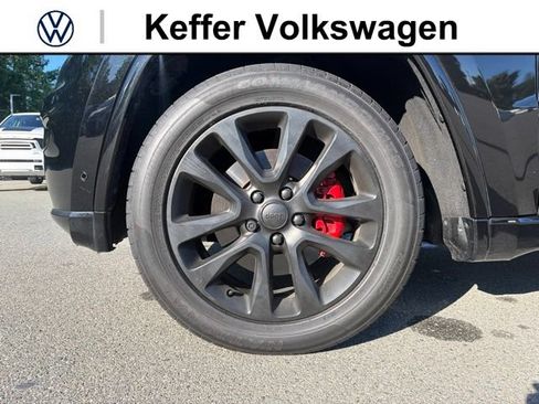 Used 2017 Jeep Grand Cherokee Overland w/ Jeep Active Safety Group AWD/4WD image 11