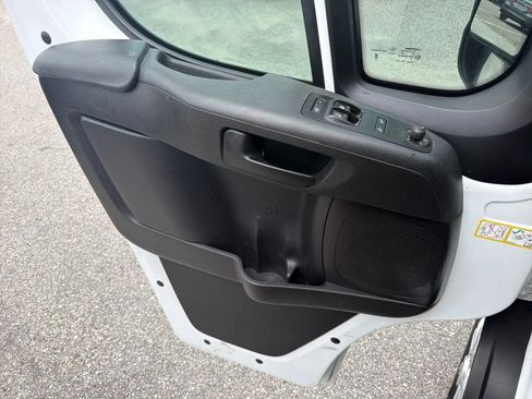 Used 2024 RAM ProMaster 2500 w/ Quick Order Package 22G SLT FWD image 11