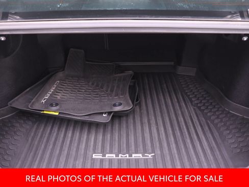 Certified 2018 Toyota Camry SE w/ Convenience Package FWD image 14