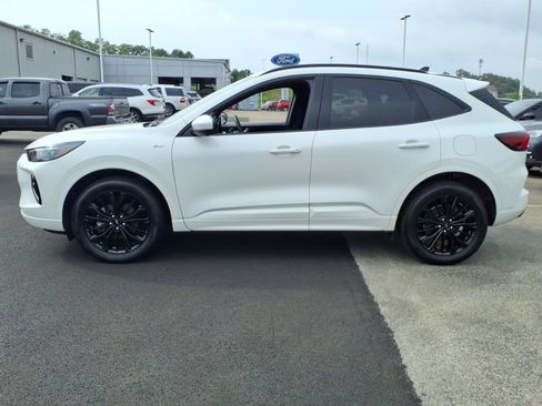Used 2023 Ford Escape ST-Line Elite AWD/4WD image 4