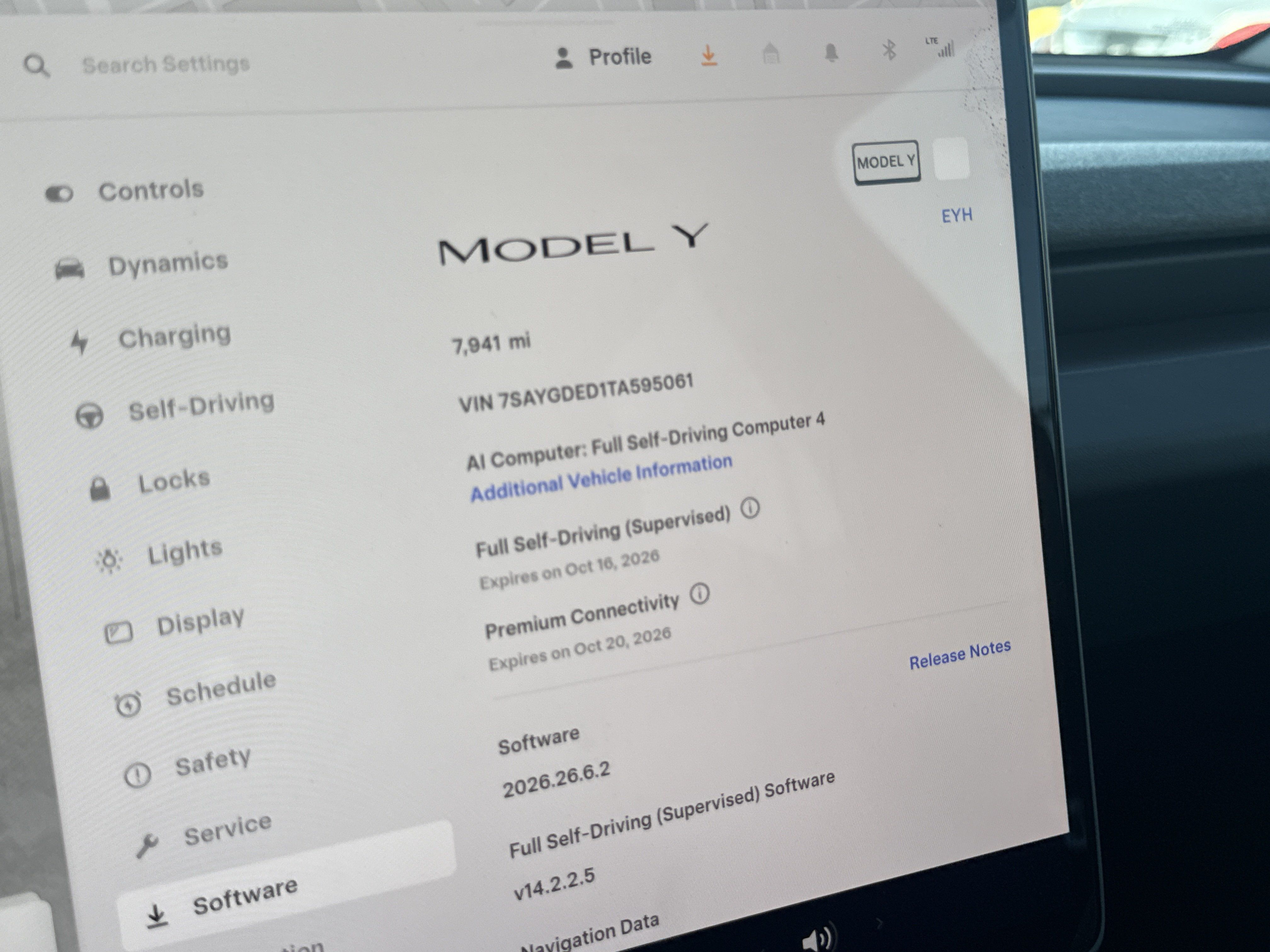 Used 2026 Tesla Model Y 2WD image 6