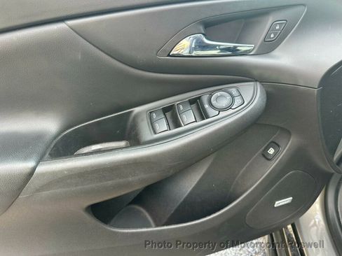 Used 2017 Chevrolet Volt Premier w/ Driver Confidence II Package image 10