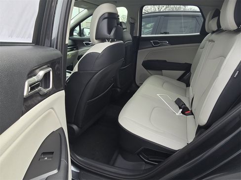 New 2026 Kia Sportage EX image 7