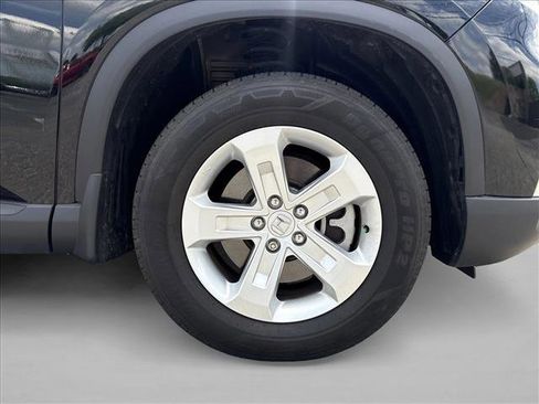 Used 2023 Honda Pilot LX image 26