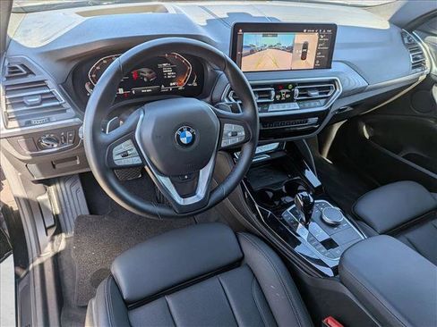 Used 2025 BMW X4 xDrive30i image 10