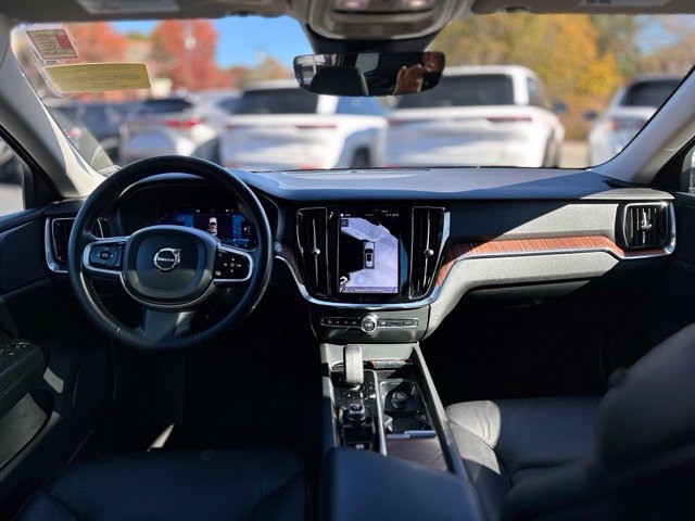 Used 2024 Volvo V60 B5 Cross Country Plus AWD/4WD image 16