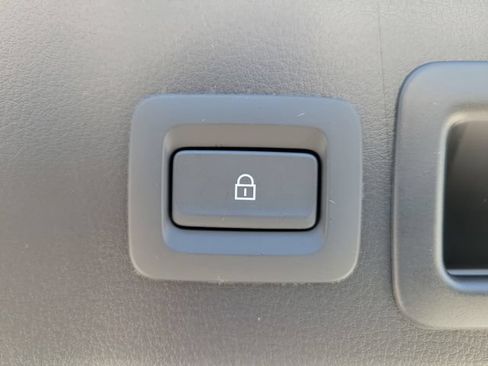 Used 2026 MAZDA MAZDA3 s Sport FWD image 9