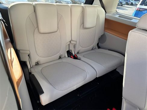 New 2025 Volkswagen ID. Buzz 1st Edition image 24