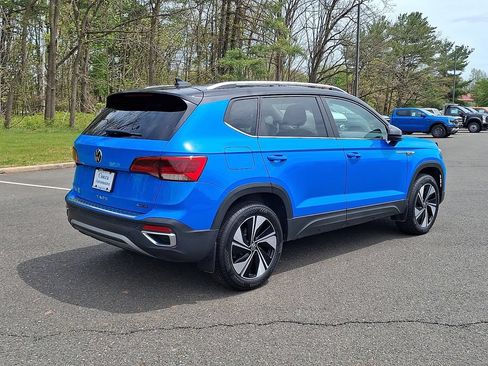 Used 2023 Volkswagen Taos SE AWD/4WD image 9