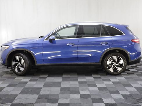 Used 2024 Mercedes-Benz GLC 300 4MATIC image 4