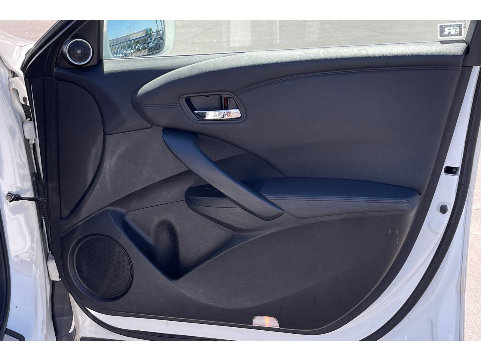 Used 2017 Acura RDX w/ AcuraWatch Plus Package FWD image 22