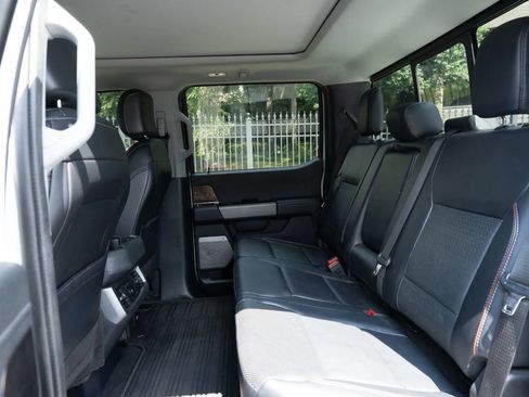 Used 2023 Ford F250 Lariat w/ Lariat Ultimate Package AWD/4WD image 14