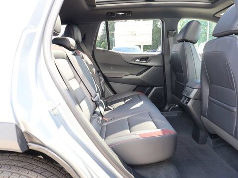 New 2026 Chevrolet Equinox RS w/ Convenience Package III AWD/4WD image 34