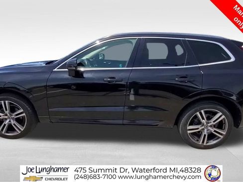 Used 2018 Volvo XC60 T5 Momentum w/ Convenience Package AWD/4WD image 6