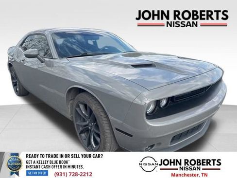 Used 2018 Dodge Challenger SXT w/ Blacktop Package image 1