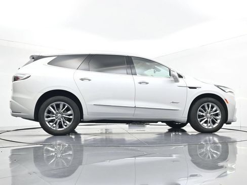 Used 2023 Buick Enclave Avenir w/ Avenir Technology Package AWD/4WD image 36