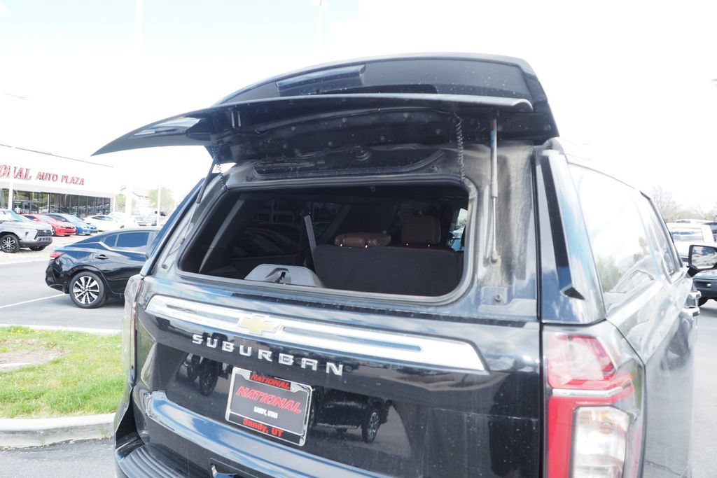 Used 2022 Chevrolet Suburban High Country w/ Premium Package 2 AWD/4WD image 20