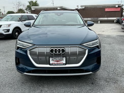 Used 2019 Audi e-tron Premium Plus image 8