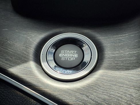 Used 2023 Jeep Grand Cherokee Limited image 20