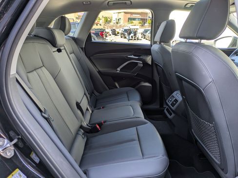 Used 2025 Audi Q5 Premium w/ Convenience Package AWD/4WD image 27