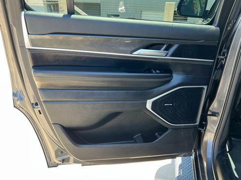 Used 2022 Jeep Wagoneer Series I image 18