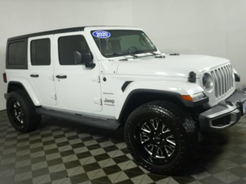 Used 2020 Jeep Wrangler Unlimited Sahara AWD/4WD image 2