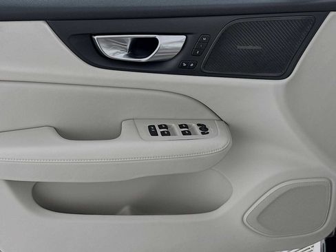 Used 2025 Volvo V60 B5 Cross Country Ultra w/ Protection Package Premier image 17