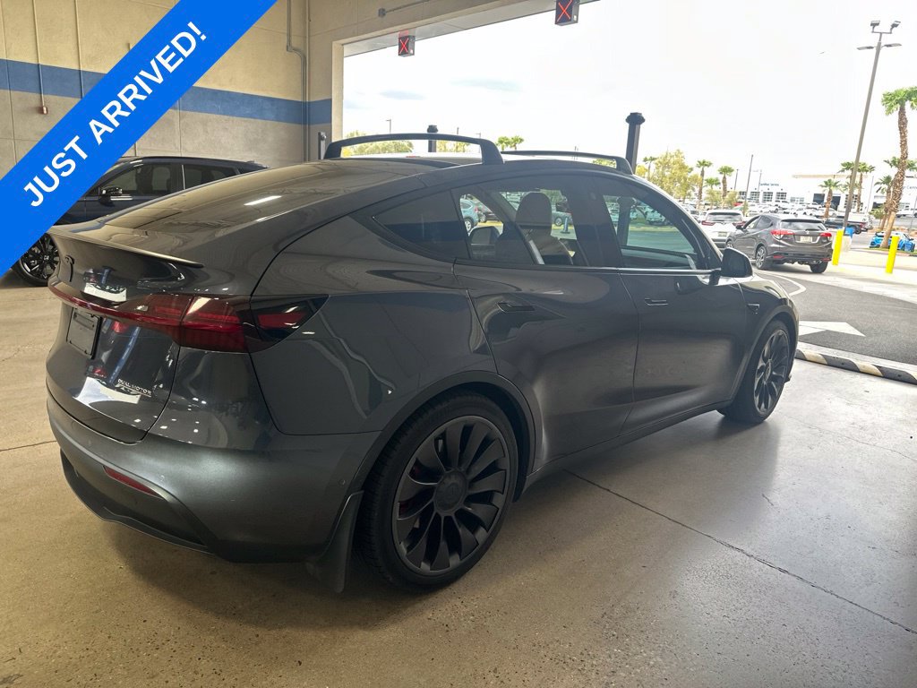 Used 2022 Tesla Model Y Performance AWD/4WD image 3