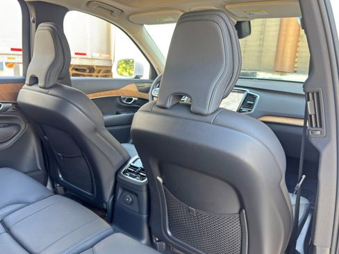 Used 2024 Volvo XC90 T8 Plus w/ Protection Package Premier AWD/4WD image 38