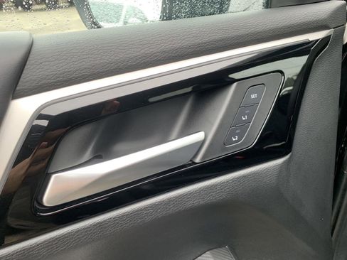 Used 2023 Mitsubishi Outlander SEL image 14