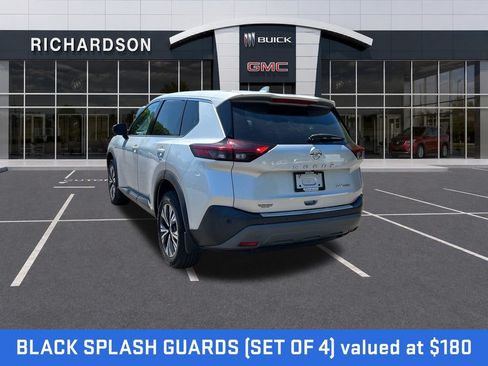 Used 2021 Nissan Rogue SV AWD/4WD image 3