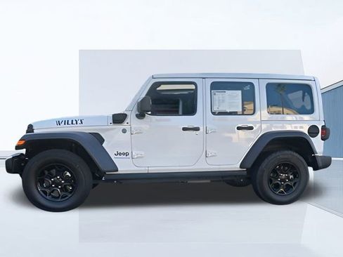Used 2023 Jeep Wrangler Unlimited w/ Sun & Screen Package image 6