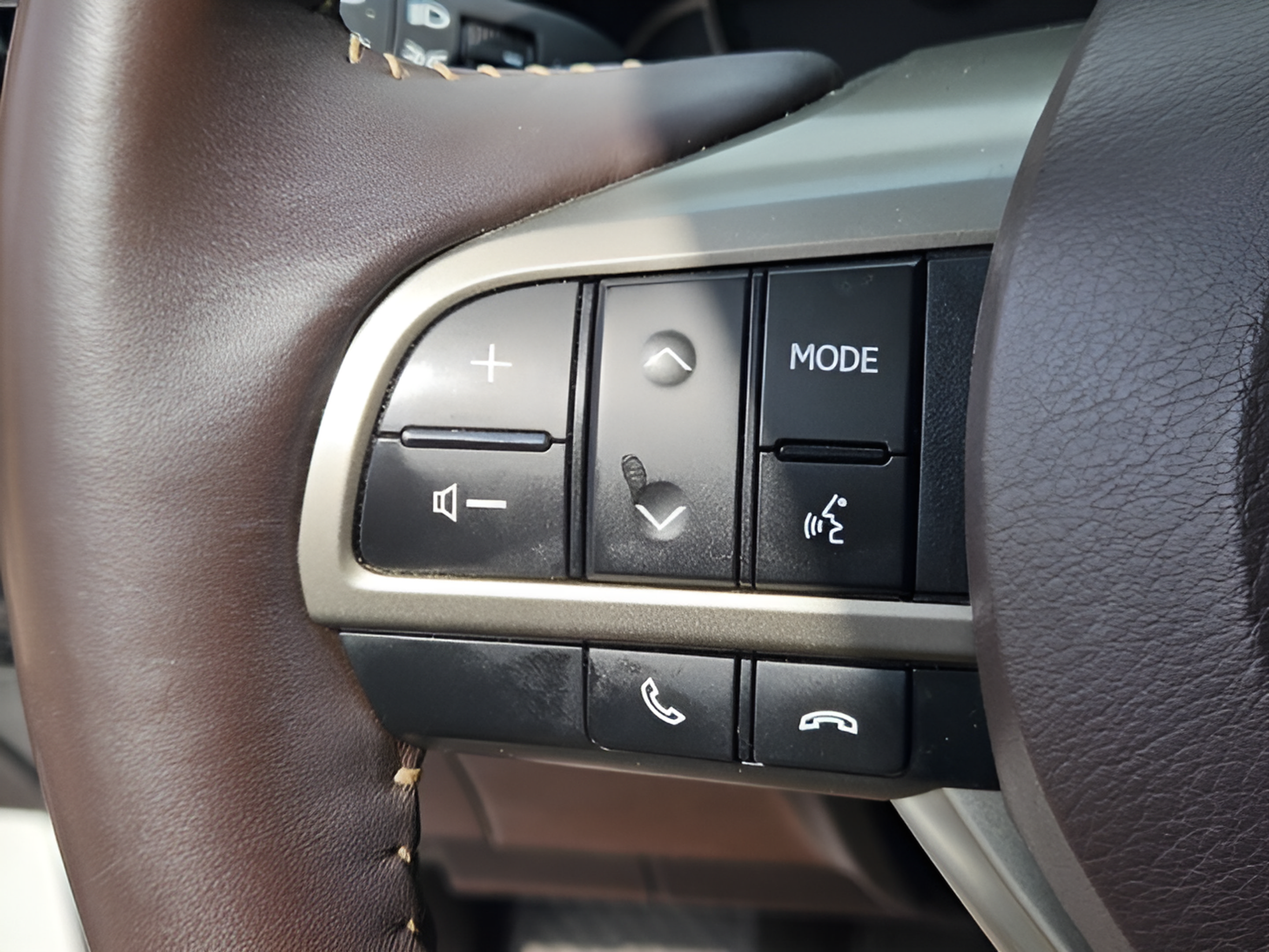 Used 2018 Lexus RX 350 FWD w/ Premium Package image 24