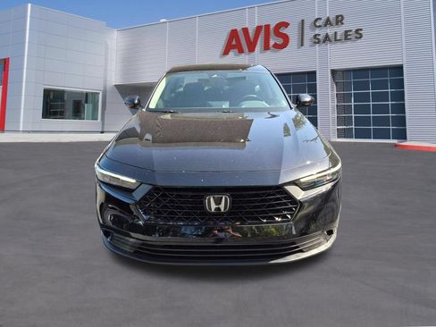 Used 2025 Honda Accord SE image 2