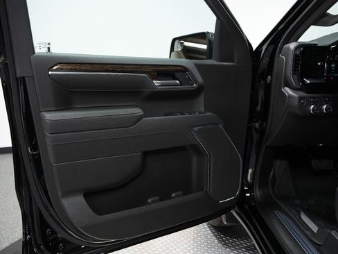 New 2026 GMC Sierra 1500 SLE AWD/4WD image 23