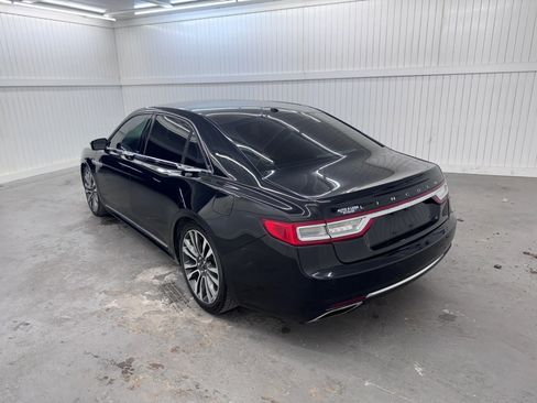 Used 2017 Lincoln Continental Select image 7