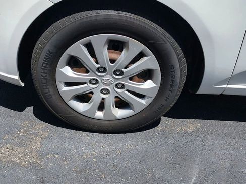 Used 2012 Kia Forte LX image 20