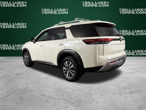 Used 2024 Nissan Pathfinder SL image 11