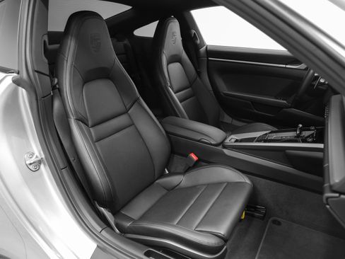 Certified 2020 Porsche 911 Carrera RWD image 26