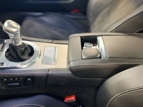 Used 2009 Aston Martin DBS Coupe RWD image 30