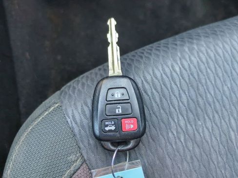 Certified 2018 Toyota Corolla LE image 24