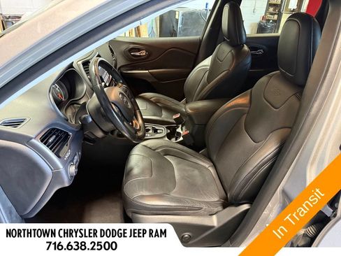Used 2020 Jeep Cherokee Limited AWD/4WD image 25