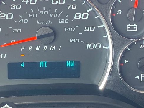 Used 2025 Chevrolet Express 3500 LT w/ LT Preferred Equipment Group RWD image 19