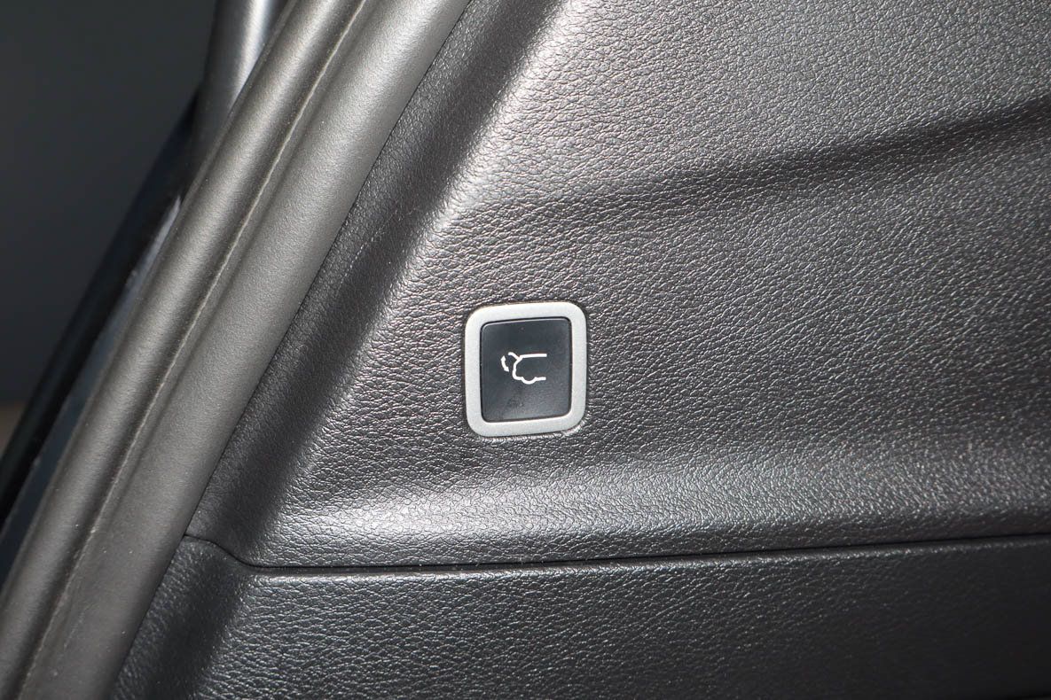 Used 2025 Chrysler Pacifica Limited FWD image 20